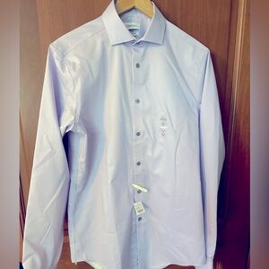 Calvin Klein men’s button down dress shirt never worn light purple size medium